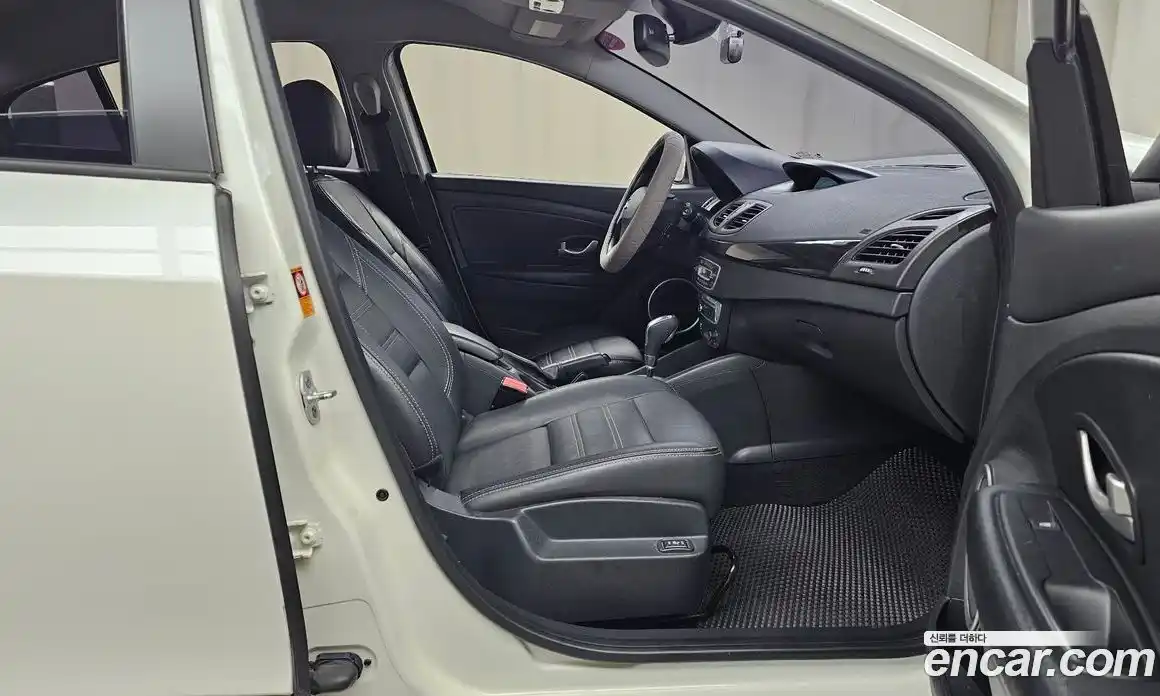 Renault SM3 2014 1.6 Автомат в Москве № 183808, фото 6