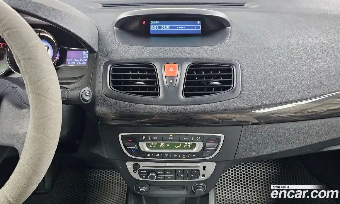 Renault SM3 2014 1.6 Автомат в Москве № 183808, фото 7