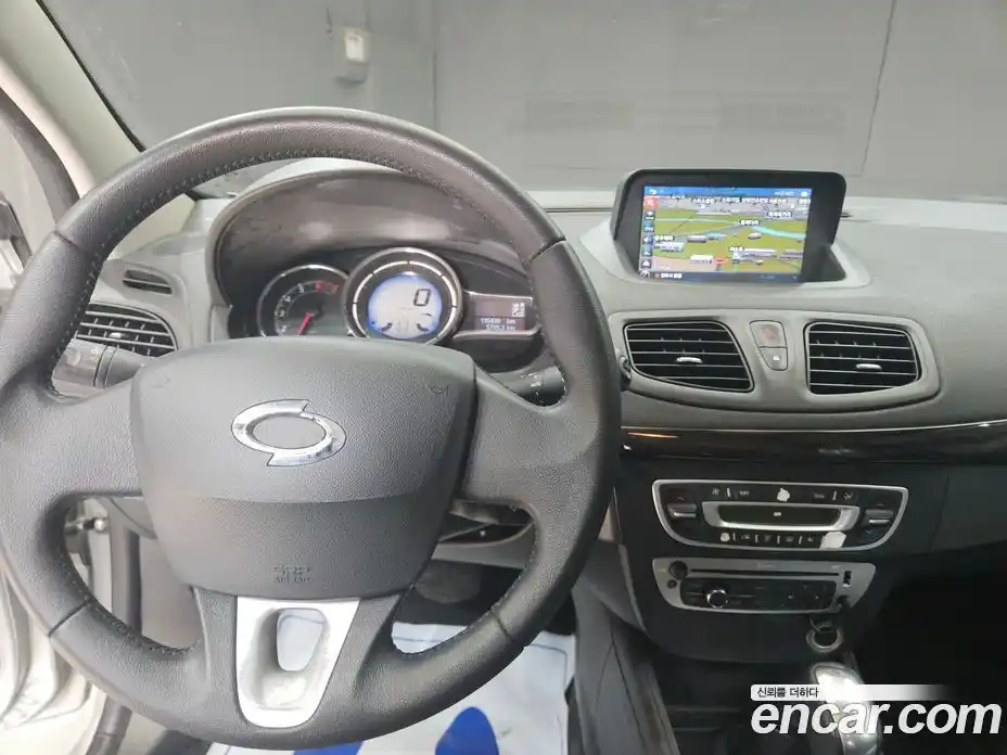 Renault SM3 2014 1.6 Автомат в Москве № 186318, фото 8