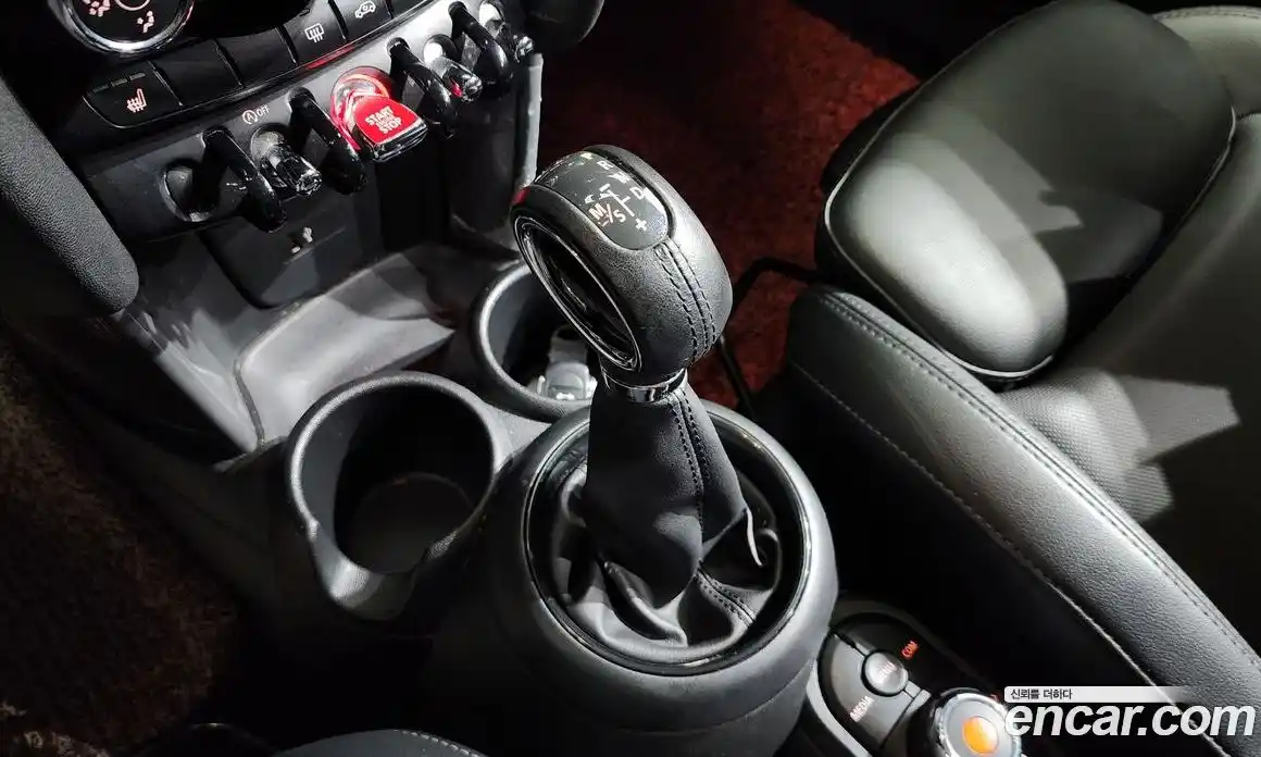 Mini Cooper 2019 1.5 Автомат в Москве № 192082, фото 14