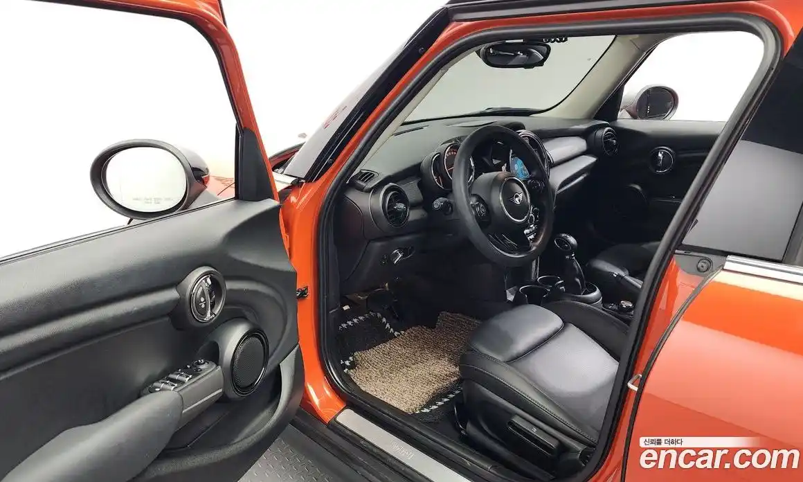 Mini Cooper 2019 1.5 Автомат в Москве № 192082, фото 10