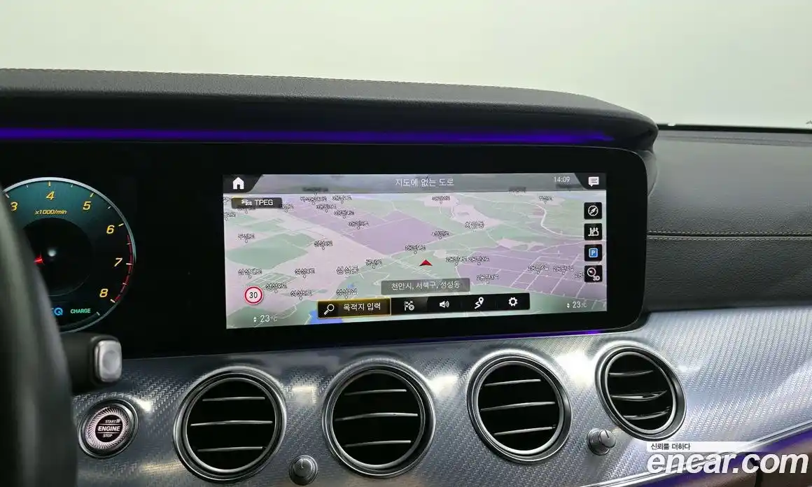 Mercedes-Benz E-Class 2021 2.0 Автомат в Москве № 194418, фото 1