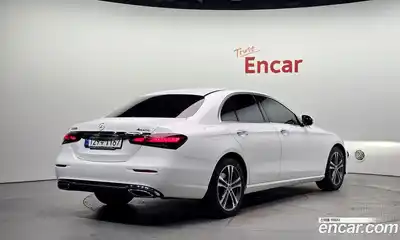 Mercedes-Benz E-Class 2021 2.0 Автомат в Москве № 194418, миниатюра 2