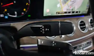 Mercedes-Benz E-Class 2021 2.0 Автомат в Москве № 195211, миниатюра 12