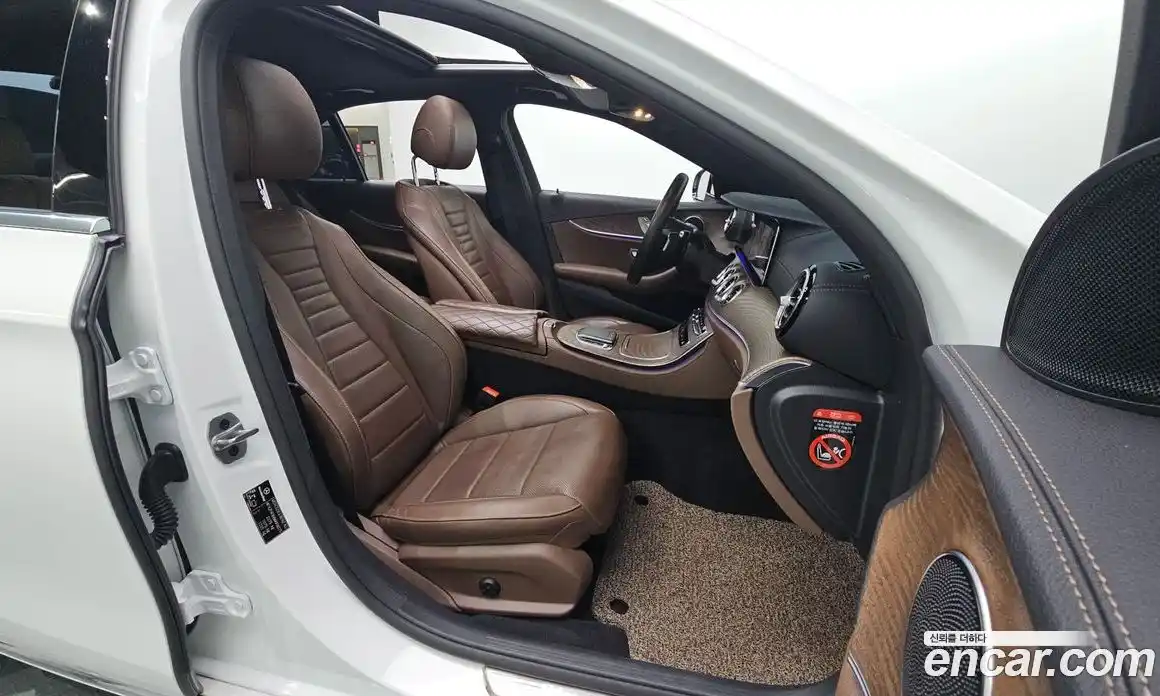 Mercedes-Benz E-Class 2021 2.0 Автомат в Москве № 195211, фото 13