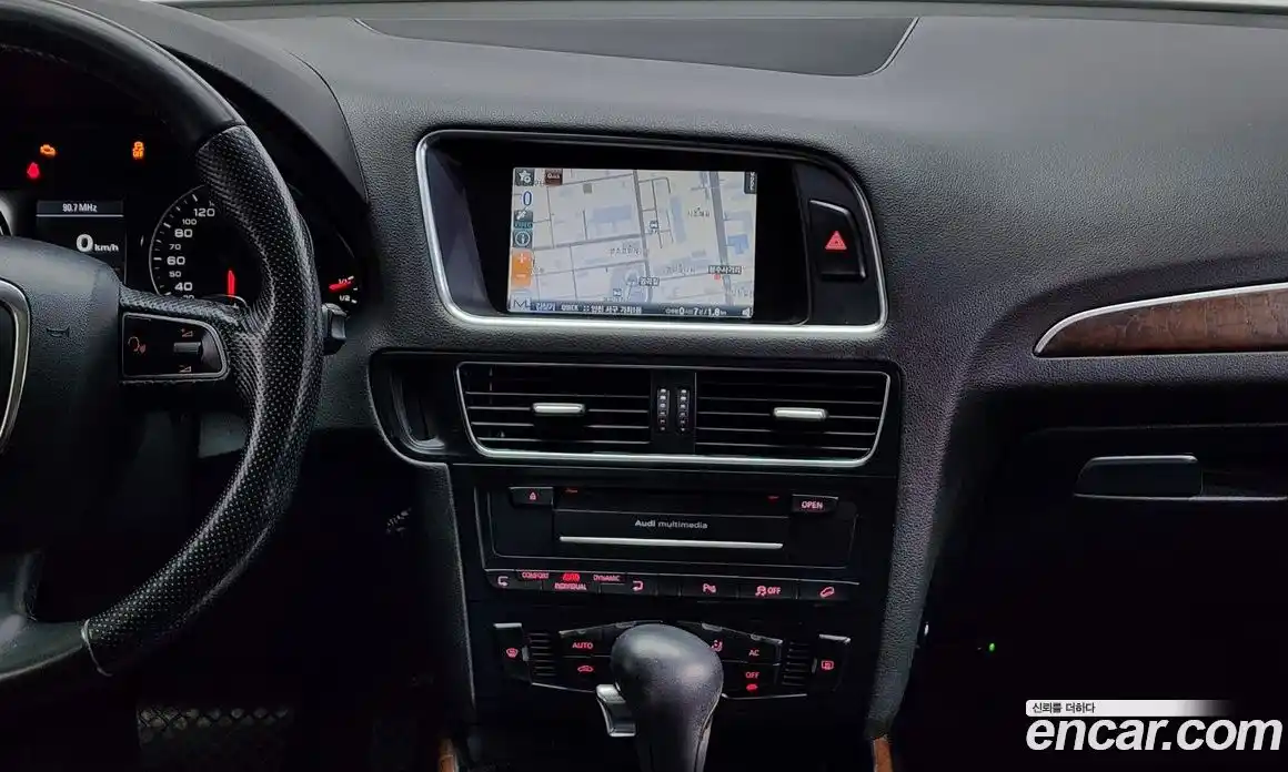 Audi Q5 2012 2.0 Автомат в Москве № 196661, фото 10