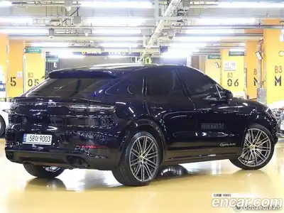 Porsche Cayenne 2021 4.0 Автомат в Москве № 197932, миниатюра 3