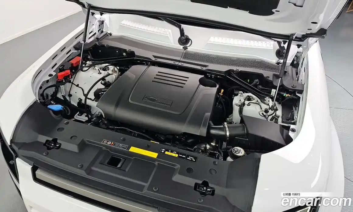 Land Rover Defender 2025 2.0 Автомат в Москве № 198033, фото 10