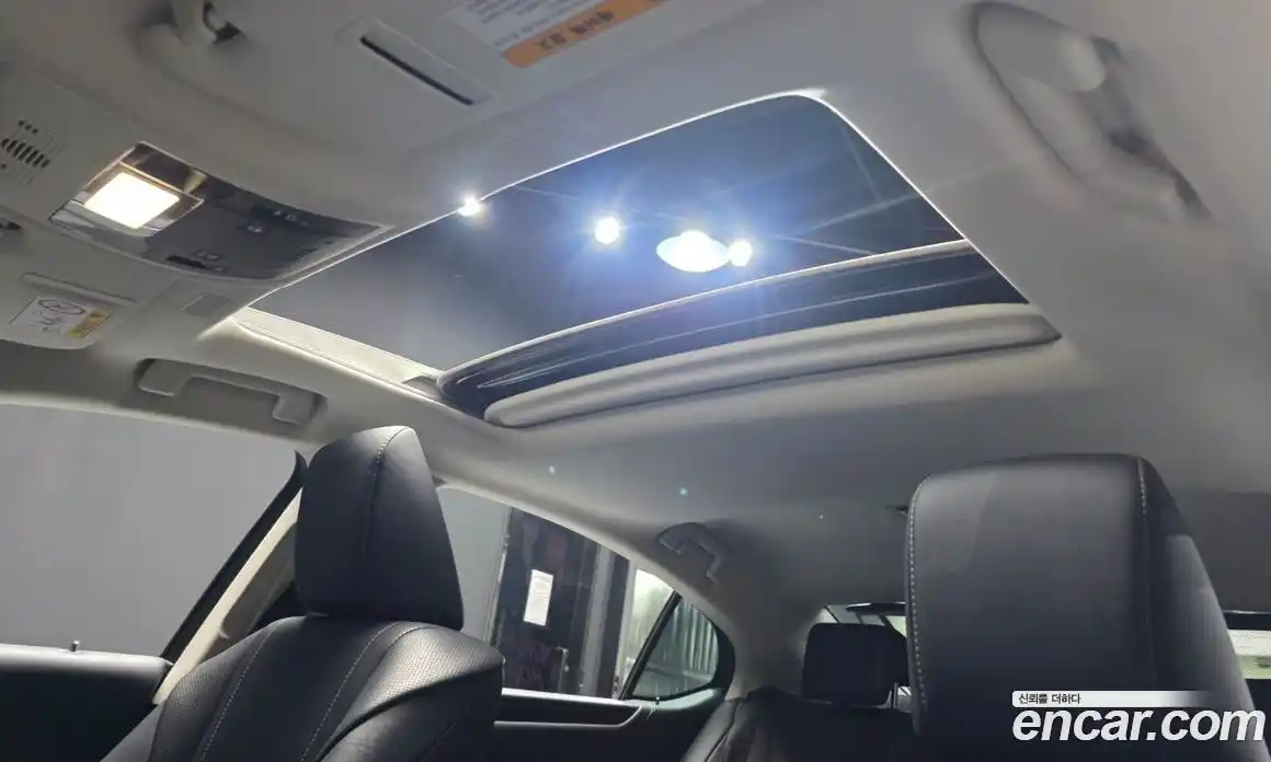 Lexus ES 2019 2.5 Автомат в Москве № 198797, фото 6