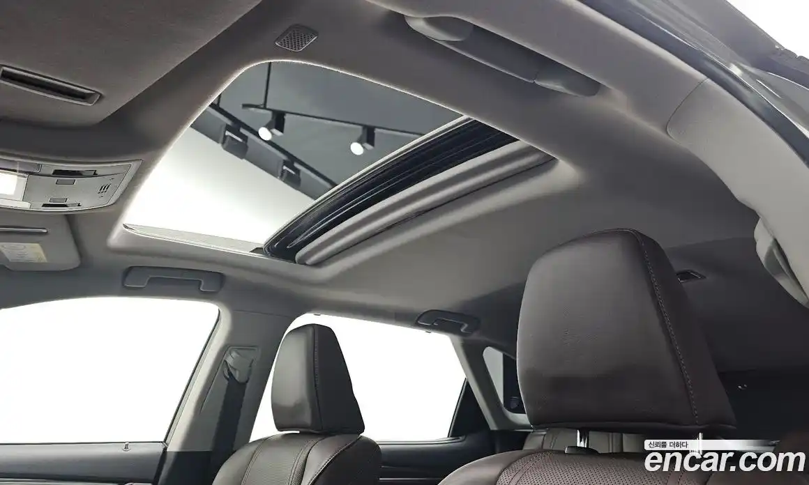 Lexus RX 2020 3.5 Автомат в Москве № 198846, фото 17