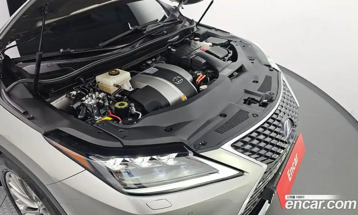 Lexus RX 2020 3.5 Автомат в Москве № 198846, фото 6