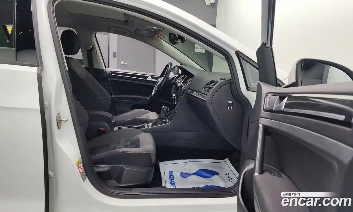 Volkswagen Golf 2014 2.0 Автомат в Москве № 199138, фото 4