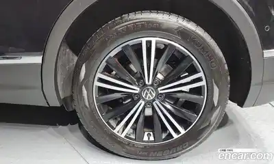 Volkswagen Tiguan 2021 2.0 Автомат в Москве № 199213, миниатюра 11