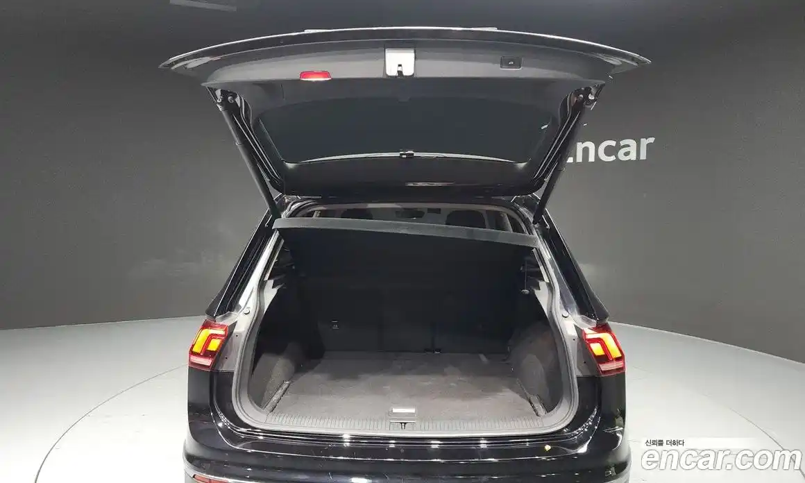 Volkswagen Tiguan 2021 2.0 Автомат в Москве № 199213, фото 12