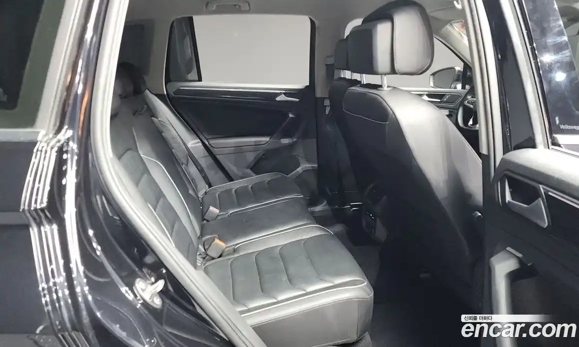 Volkswagen Tiguan 2021 2.0 Автомат в Москве № 199213, фото 13