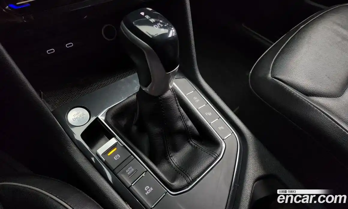 Volkswagen Tiguan 2021 2.0 Автомат в Москве № 199213, фото 4