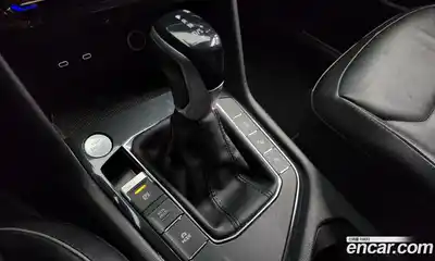 Volkswagen Tiguan 2021 2.0 Автомат в Москве № 199213, миниатюра 4