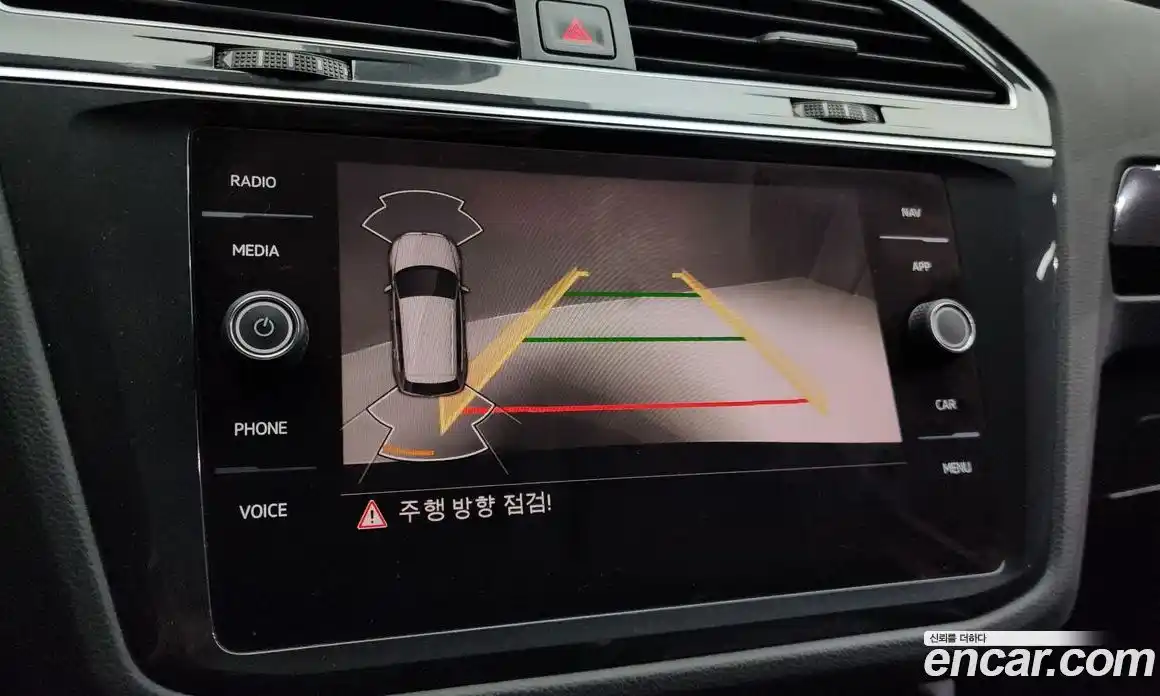 Volkswagen Tiguan 2021 2.0 Автомат в Москве № 199213, фото 5