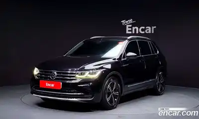 Volkswagen Tiguan 2021 2.0 Автомат в Москве № 199213, миниатюра 8