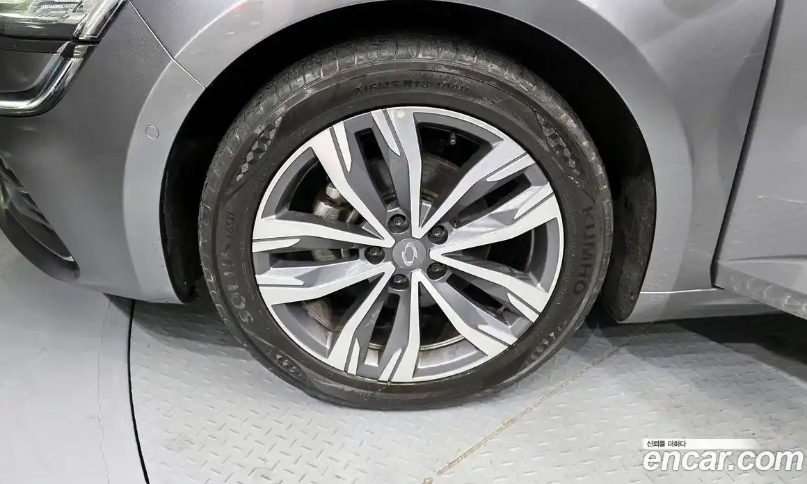 Renault SM6 2021 1.8 Автомат в Москве № 207056, фото 15