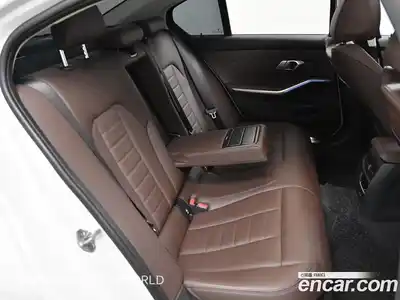 BMW 3-Series 2022 2.0 Автомат в Москве № 210972, миниатюра 12