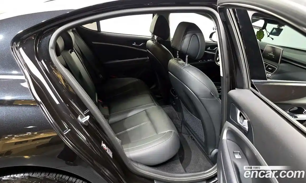 Genesis G70 2018 2.0 Автомат в Москве № 21409, фото 10