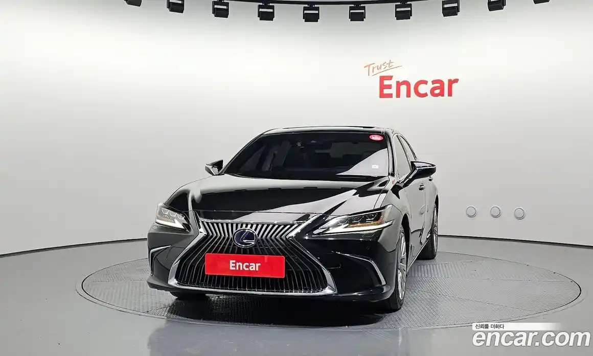 Lexus ES 2021 2.5 Автомат в Москве № 214706, фото 3