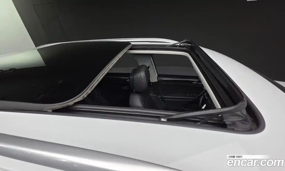 Volkswagen Tiguan 2023 2.0 Автомат в Москве № 215088, фото 12