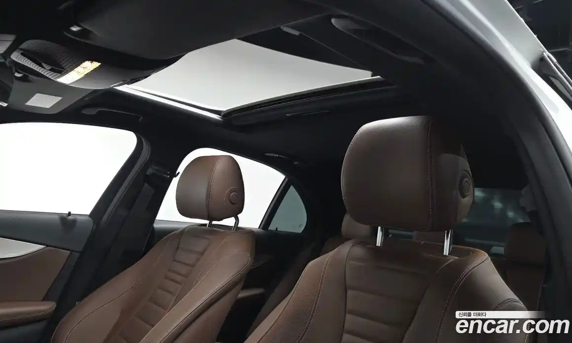 Mercedes-Benz E-Class 2021 2.0 Автомат в Москве № 225155, фото 18