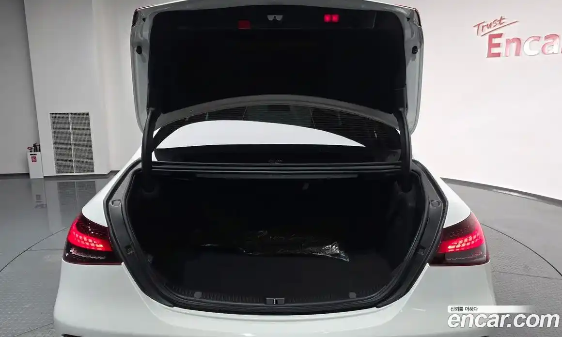 Mercedes-Benz E-Class 2021 2.0 Автомат в Москве № 225155, фото 19