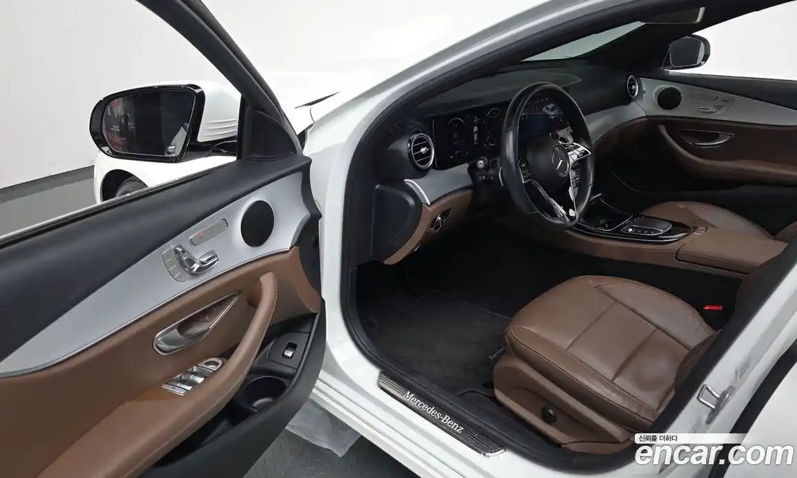 Mercedes-Benz E-Class 2021 2.0 Автомат в Москве № 225155, фото 10