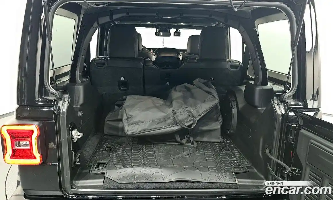 Jeep Wrangler 2024 2.0 Автомат в Москве № 226749, фото 20