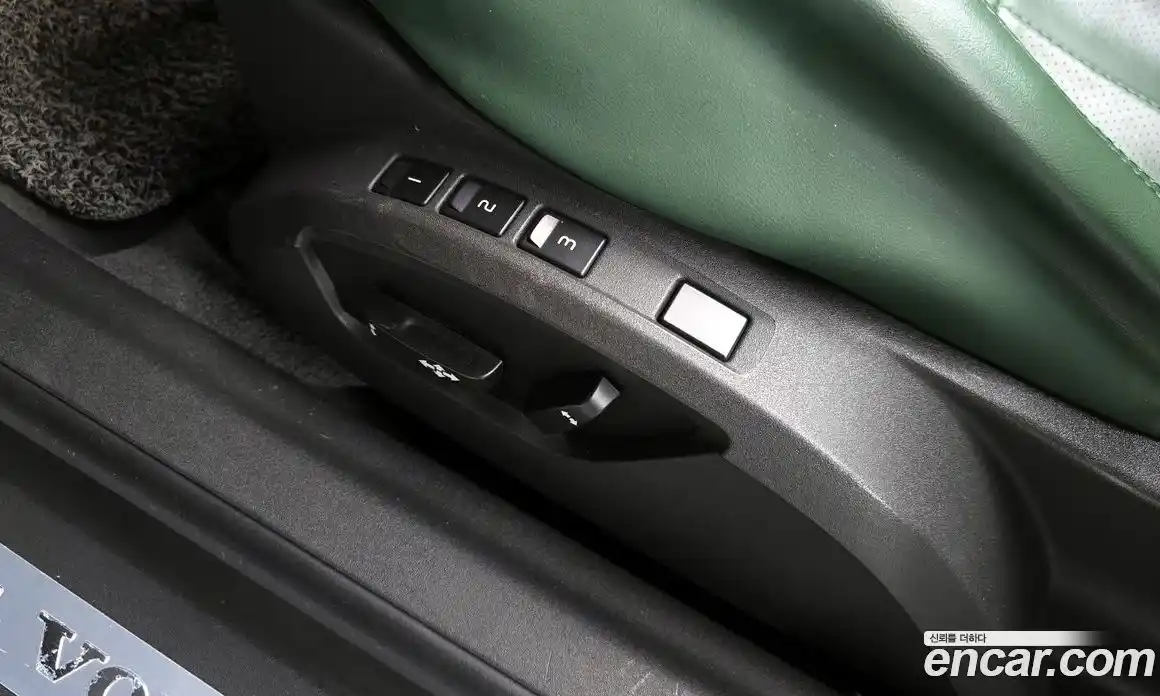 Volvo C70 2007 2.5 Автомат в Москве № 230526, фото 15