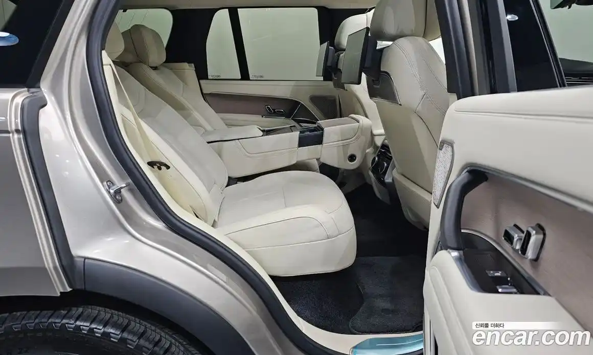 Land Rover Range-Rover 2025 3.0 Автомат в Москве № 231111, фото 3