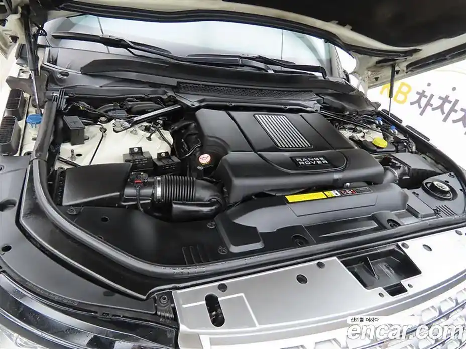 Land Rover Range-Rover 2014 4.4 Автомат в Москве № 231348, фото 19