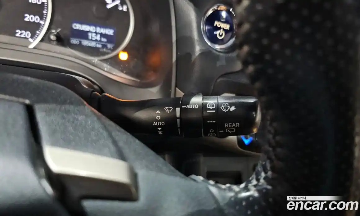 Lexus CT200h 2014 1.8 Автомат в Москве № 232057, фото 15