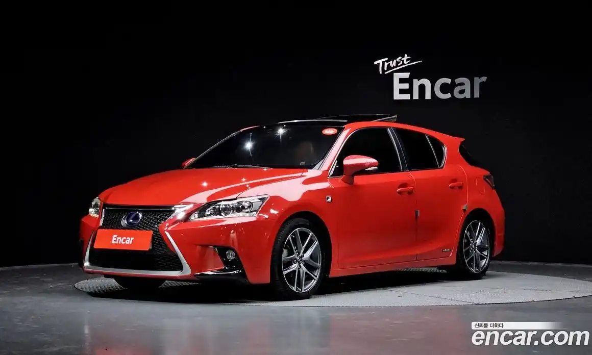 Lexus CT200h 2014 1.8 Автомат в Москве № 232057, фото 16