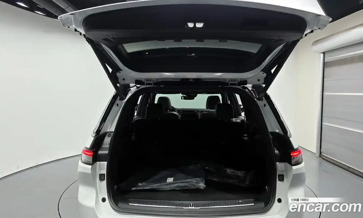 Jeep Cherokee 2022 3.6 Автомат в Москве № 232533, фото 18