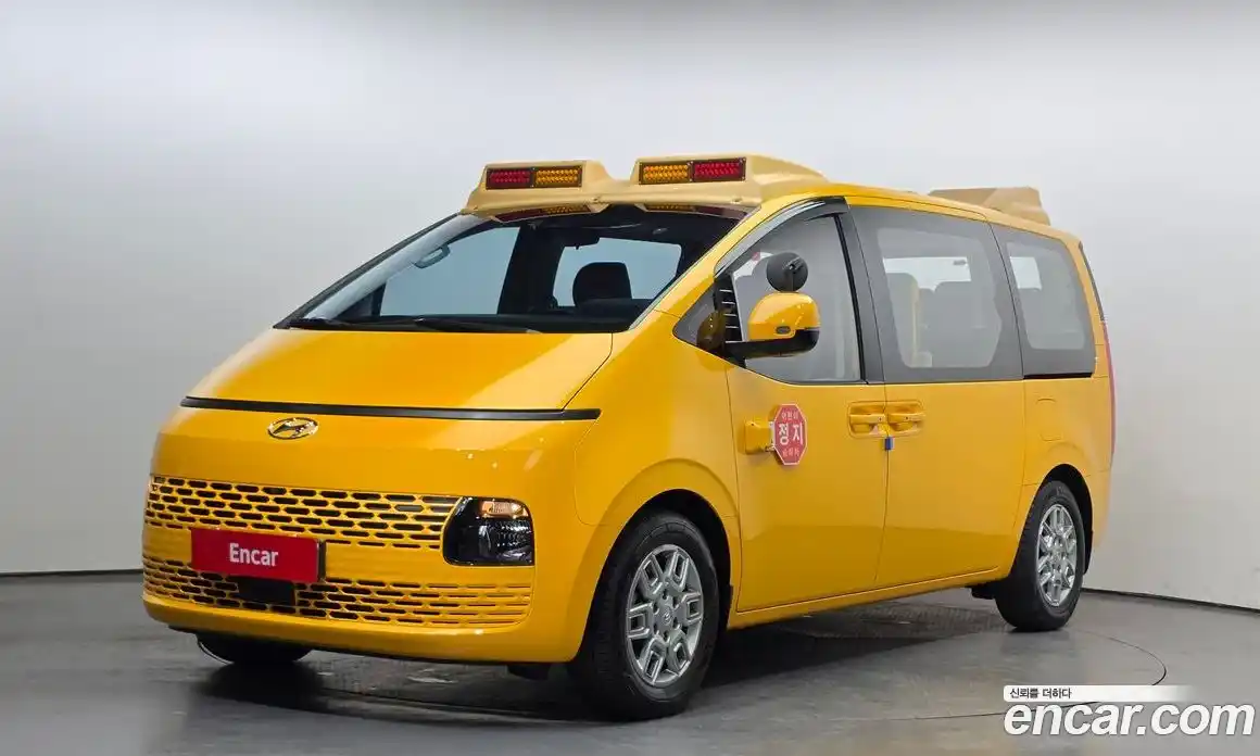 Hyundai Staria 2023 3.5 Автомат в Москве № 245030, фото 13