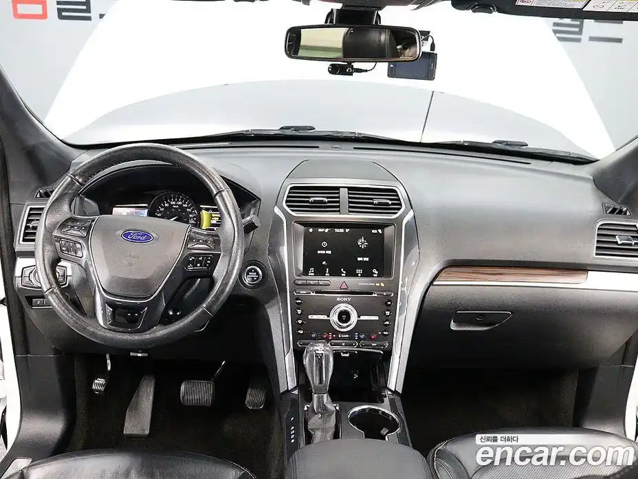 Ford Explorer 2018 2.3 Автомат в Москве № 255562, фото 13