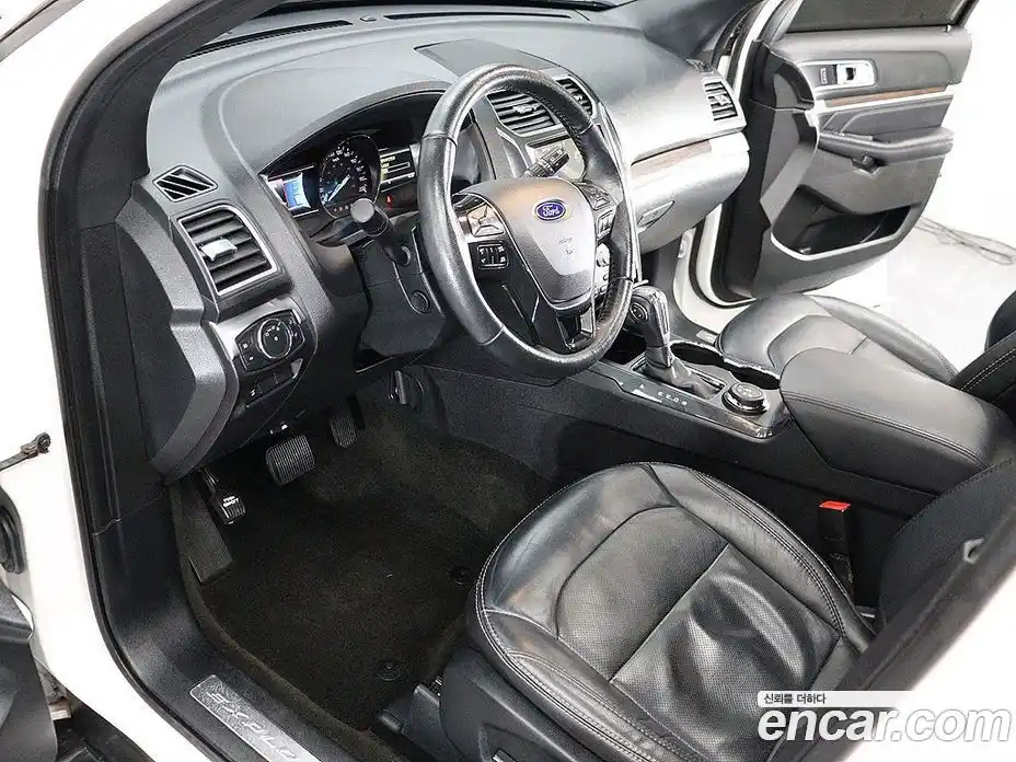 Ford Explorer 2018 2.3 Автомат в Москве № 255562, фото 16