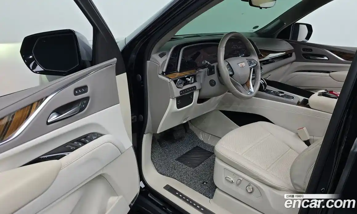 Cadillac Escalade 2023 6.2 Автомат в Москве № 256368, фото 11