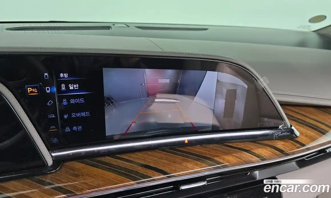 Cadillac Escalade 2023 6.2 Автомат в Москве № 256368, фото 16