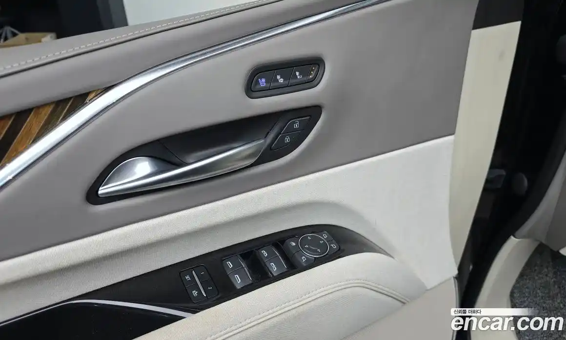 Cadillac Escalade 2023 6.2 Автомат в Москве № 256368, фото 17