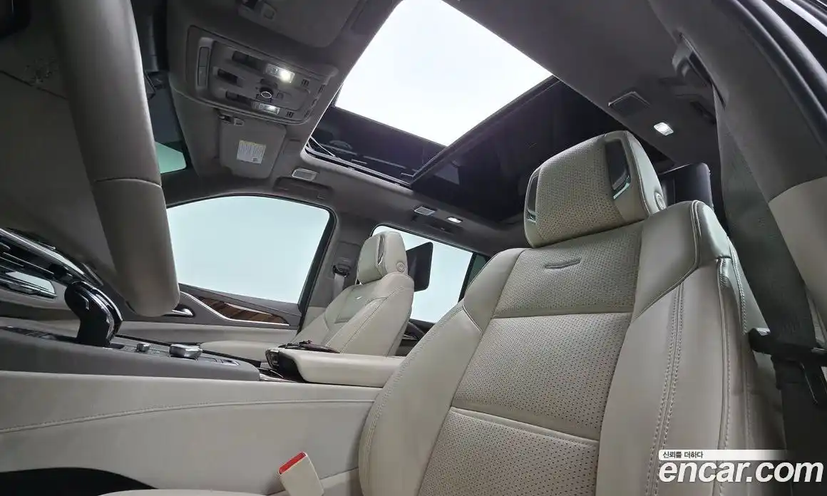 Cadillac Escalade 2023 6.2 Автомат в Москве № 256368, фото 19