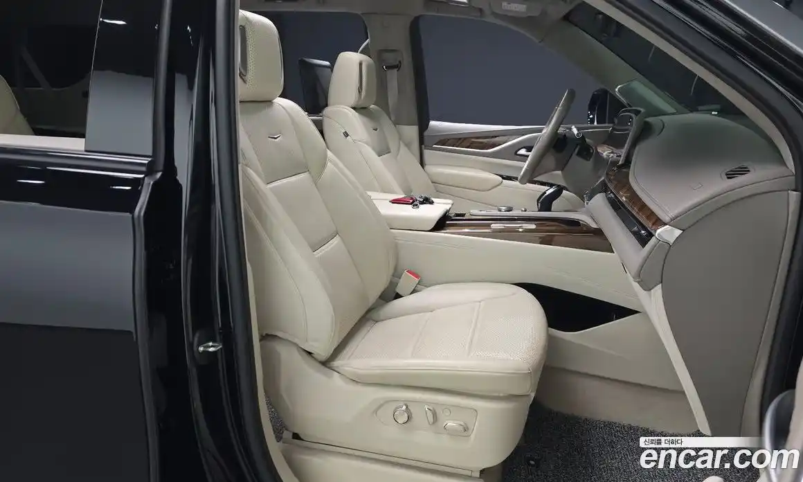 Cadillac Escalade 2023 6.2 Автомат в Москве № 256368, фото 10