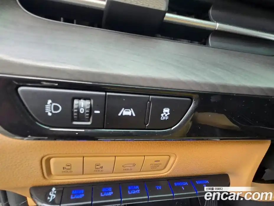 Kia Canival 2023 3.5 Автомат в Москве № 269407, фото 12