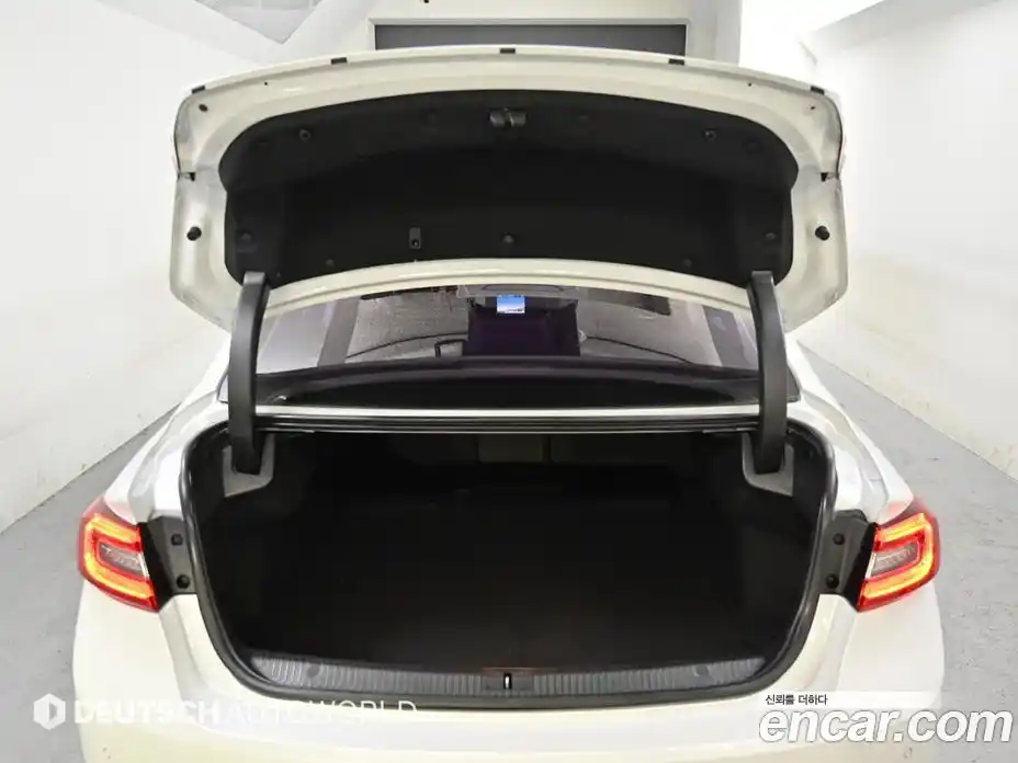 Renault SM6 2017 1.5 Автомат в Москве № 277839, фото 20