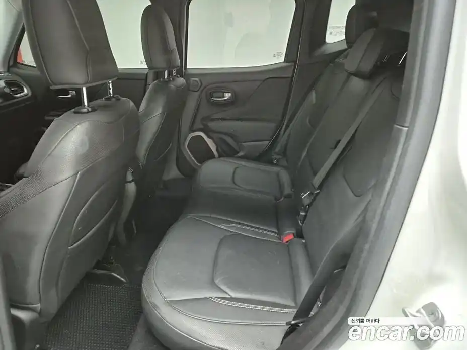 Jeep Renegade 2015 2.0 Автомат в Москве № 279163, фото 12