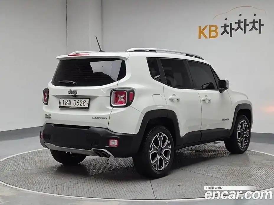 Jeep Renegade 2015 2.0 Автомат в Москве № 279163, фото 3